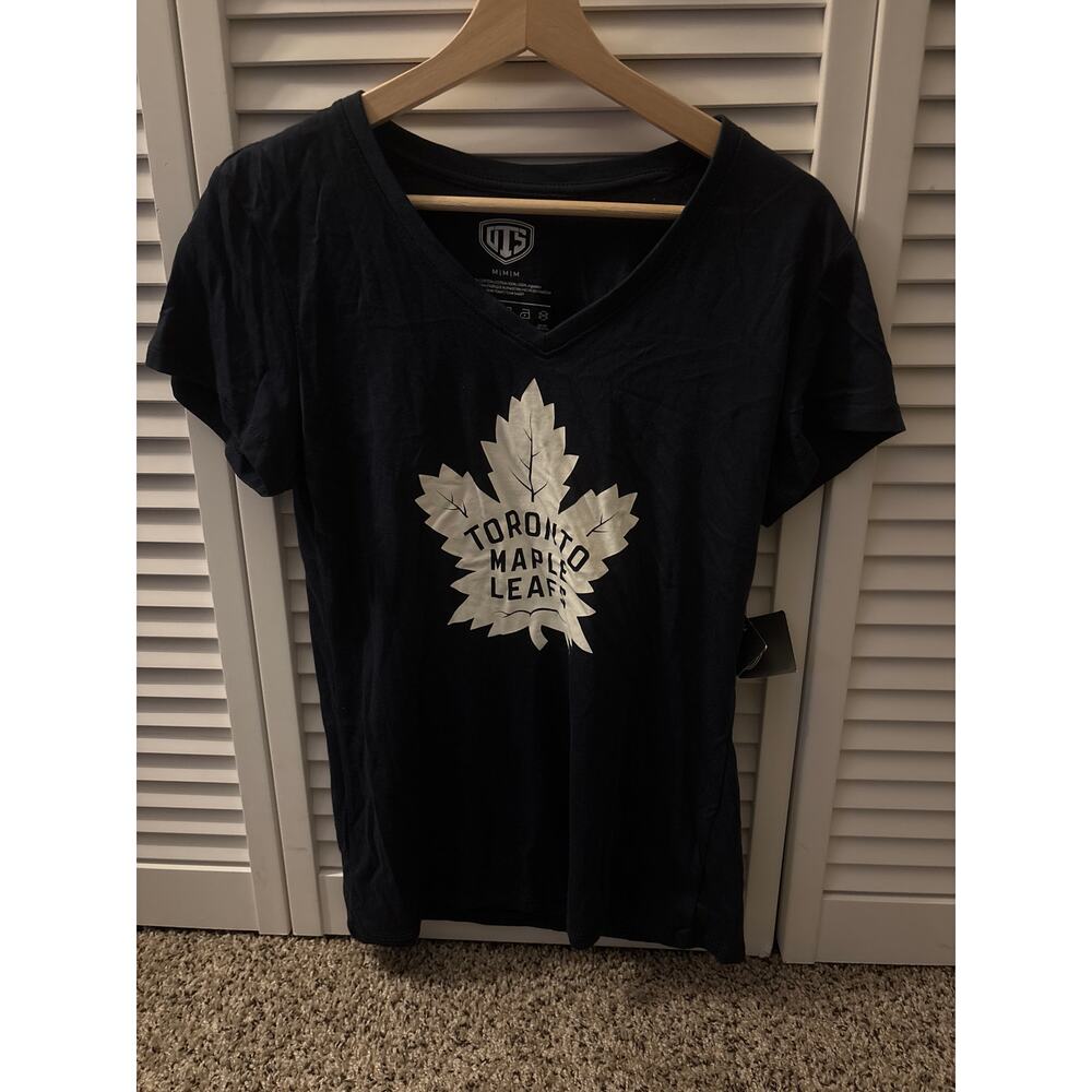 NWT Toronto Maples Leafs Shirt
